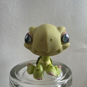 2/$20 Littlest Pet Shop Authentic # 504 Sitting Turtle Teal Diamond Eyes